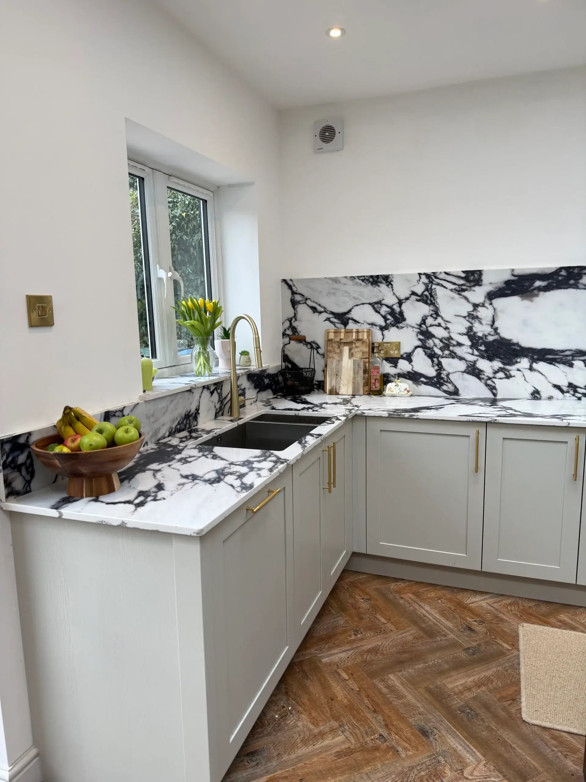 Aldana-Cannon-Black-and-Taupe-Grey-Kitchen-2