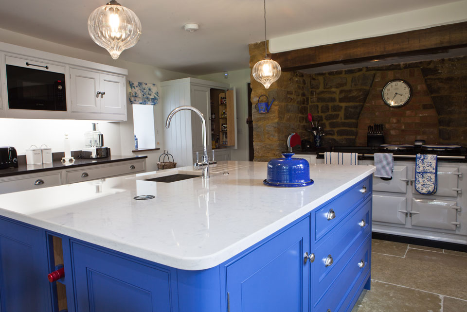 Silestone Lagoon & Cimstone Efes (cabinetry by Grand Union Designs Ltd)