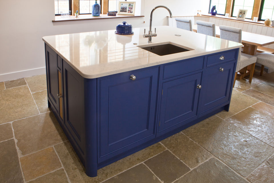 Silestone Lagoon & Cimstone Efes (cabinetry by Grand Union Designs Ltd)