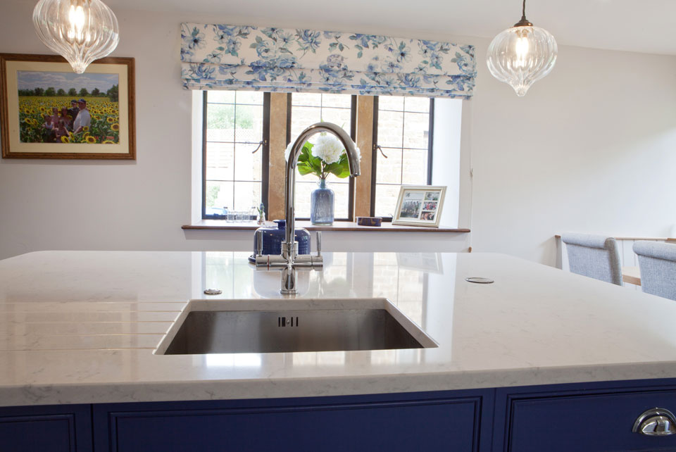 Silestone Lagoon & Cimstone Efes (cabinetry by Grand Union Designs Ltd)