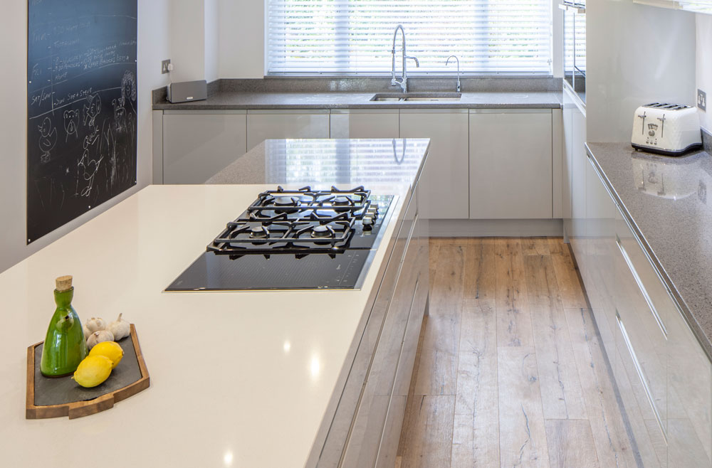 Silestone Chrome and Cimstone Arcadia (cabinetry by ICE:INTERIOR Ltd)