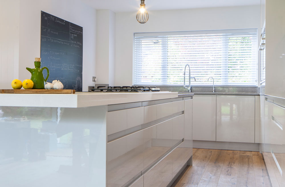 Silestone Chrome and Cimstone Arcadia (cabinetry by ICE:INTERIOR Ltd)