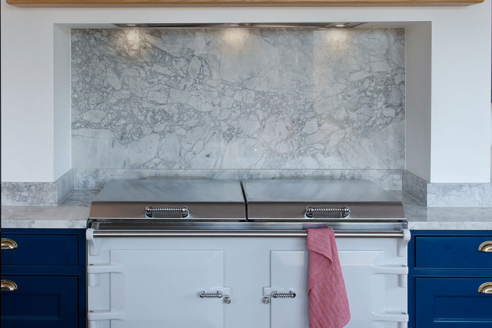 Bianca Eclipsia Quartzite (cabinetry by Zest Kitchens)