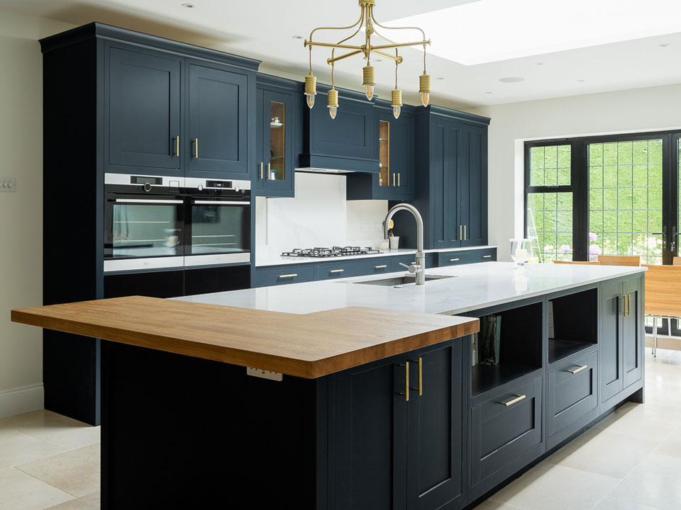 AG Quartz Calacatta Luxo (cabinetry by Cloisters Design)