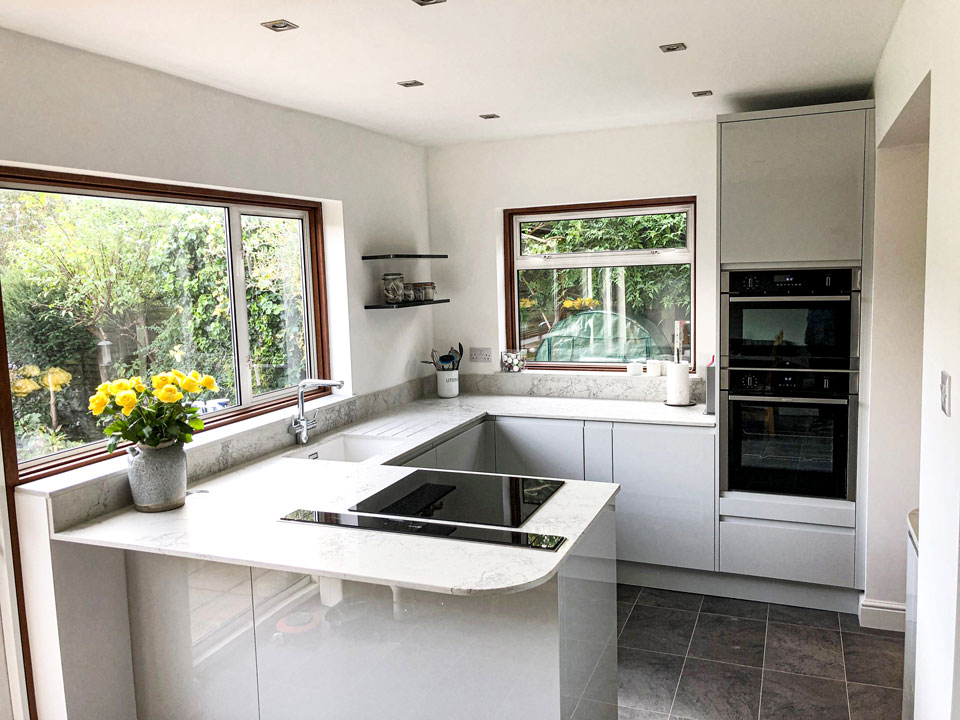 Caesarstone 5043 Montblanc (cabinetry by Herts Bathrooms & Kitchens)