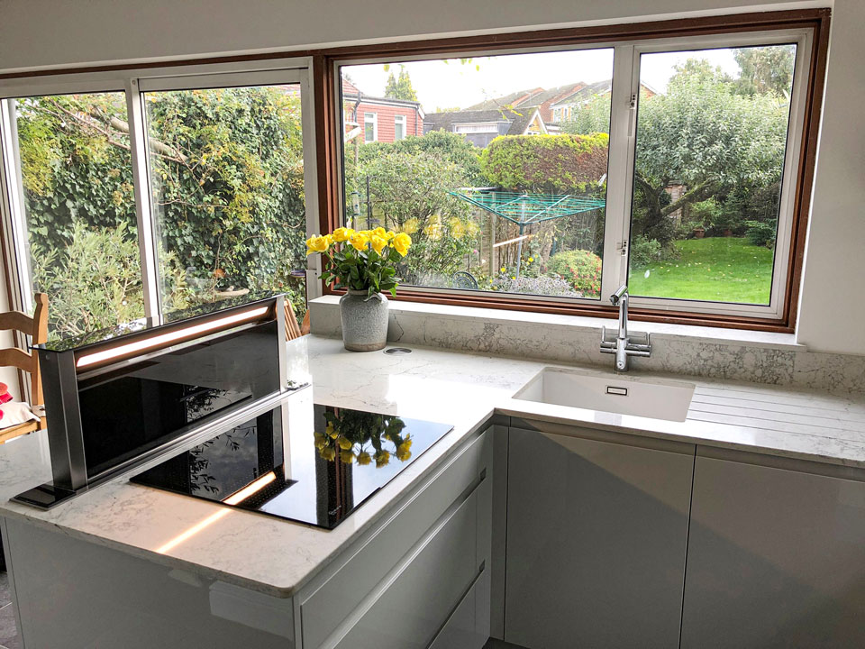 Caesarstone 5043 Montblanc (cabinetry by Herts Bathrooms & Kitchens)