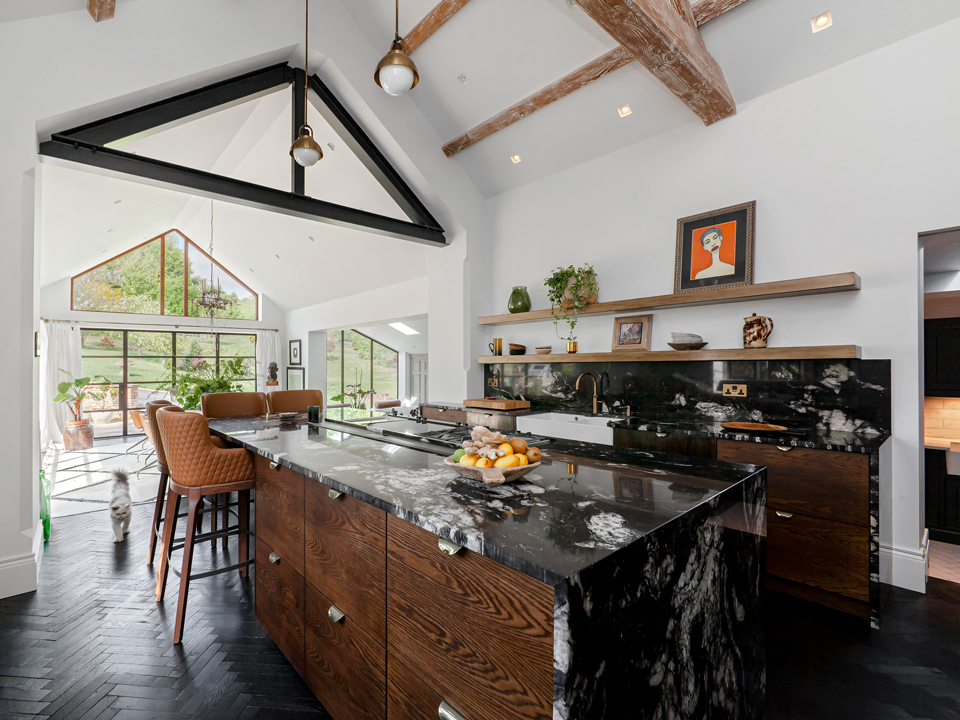 Titanium Granite & AG Quartz Fusion White (cabinetry by Heaven & Stubbs)