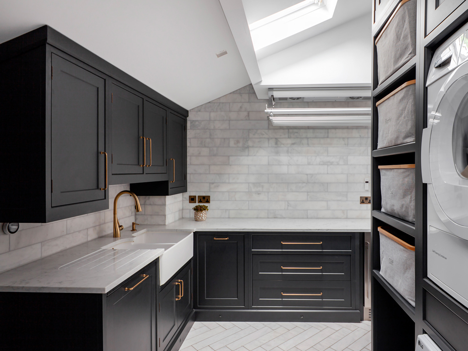 Titanium Granite & AG Quartz Fusion White (cabinetry by Heaven & Stubbs)