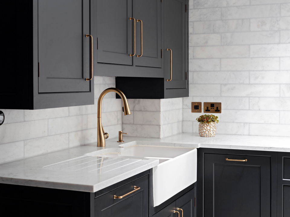 Titanium Granite & AG Quartz Fusion White (cabinetry by Heaven & Stubbs)