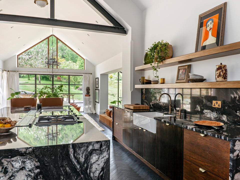 Titanium Granite & AG Quartz Fusion White (cabinetry by Heaven & Stubbs)