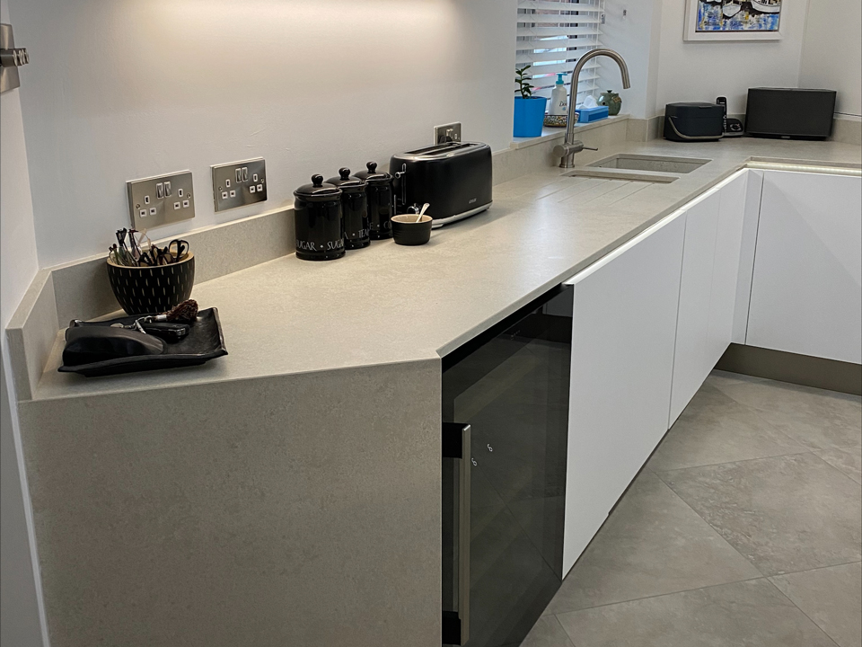 AG Quartz Vanilla Concrete (cabinetry by Marabese Ceramics)