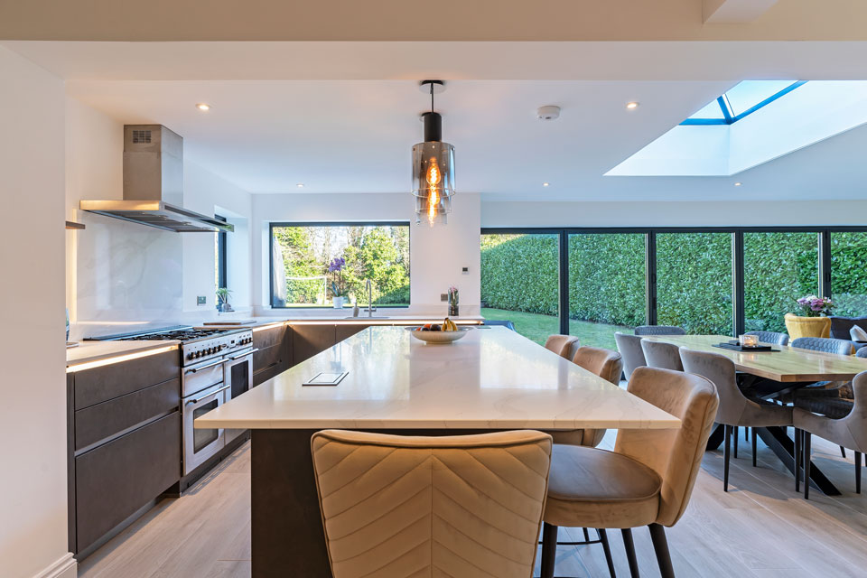 AG Quartz Calacatta Luxo (cabinetry by Zest Kitchens)